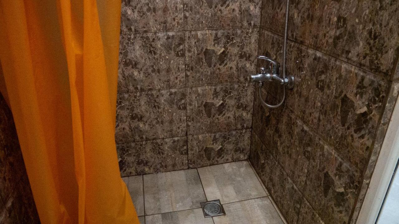Rozmarin Нouse Makhinjauri Hotel Batumi Bagian luar foto